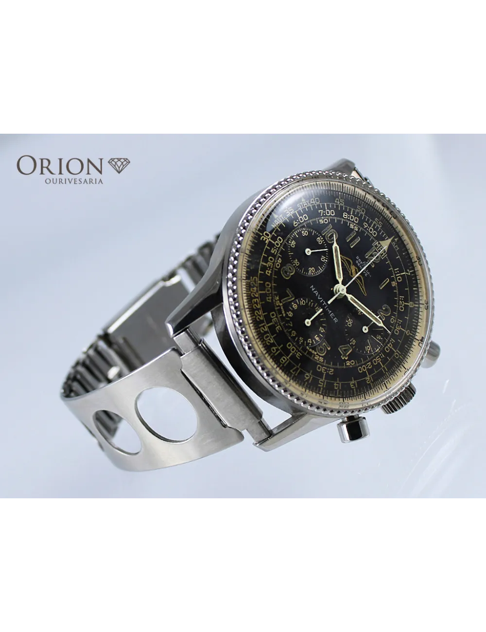 Breitling Navitimer