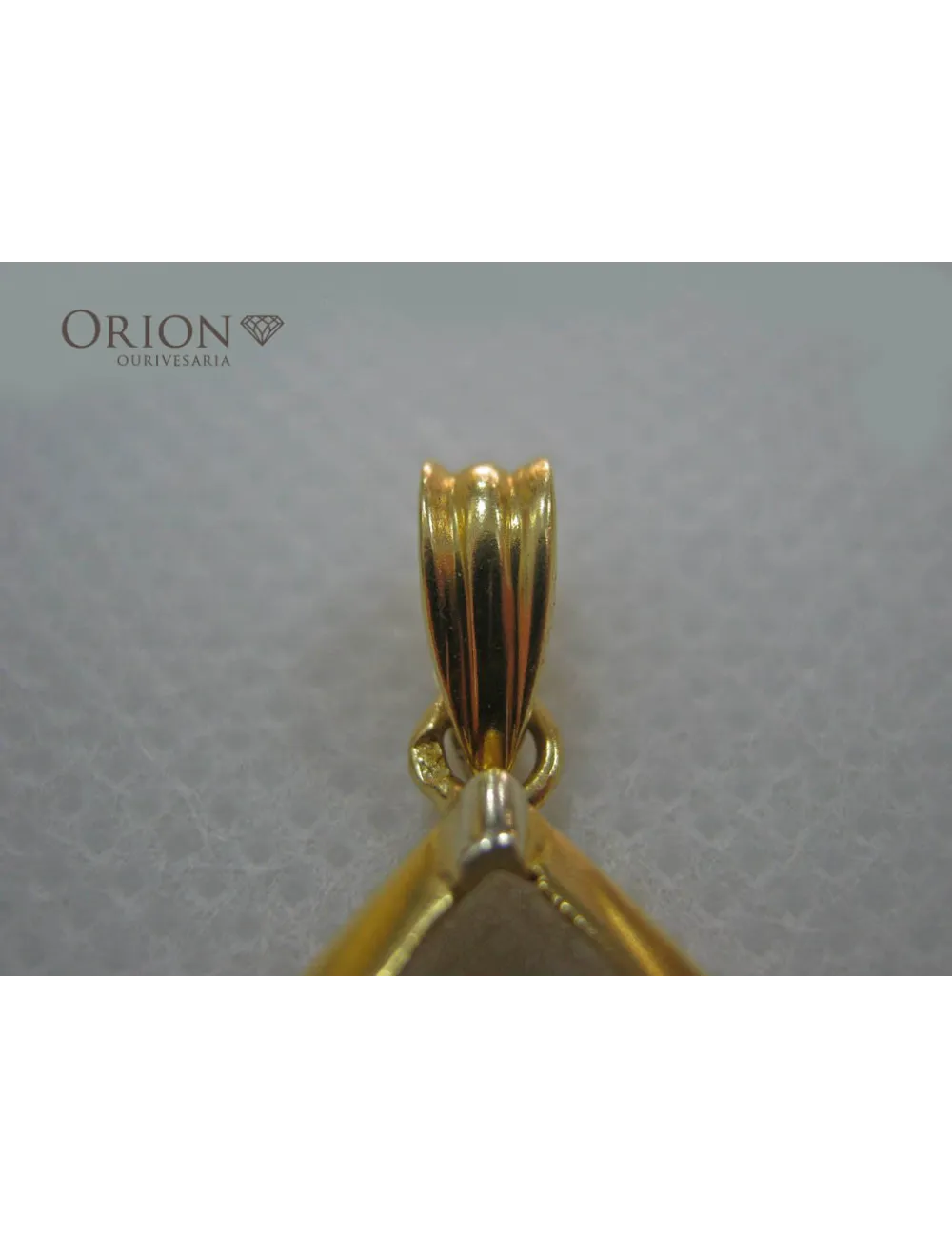 Pendente em ouro usado