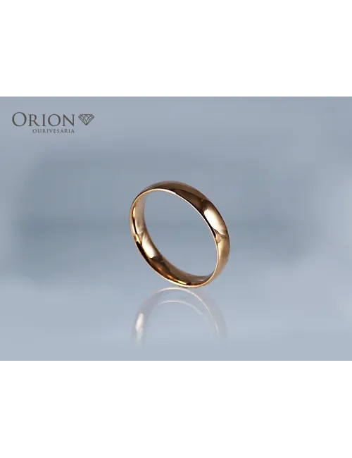Gold wedding ring