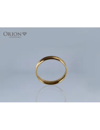 Gold wedding ring
