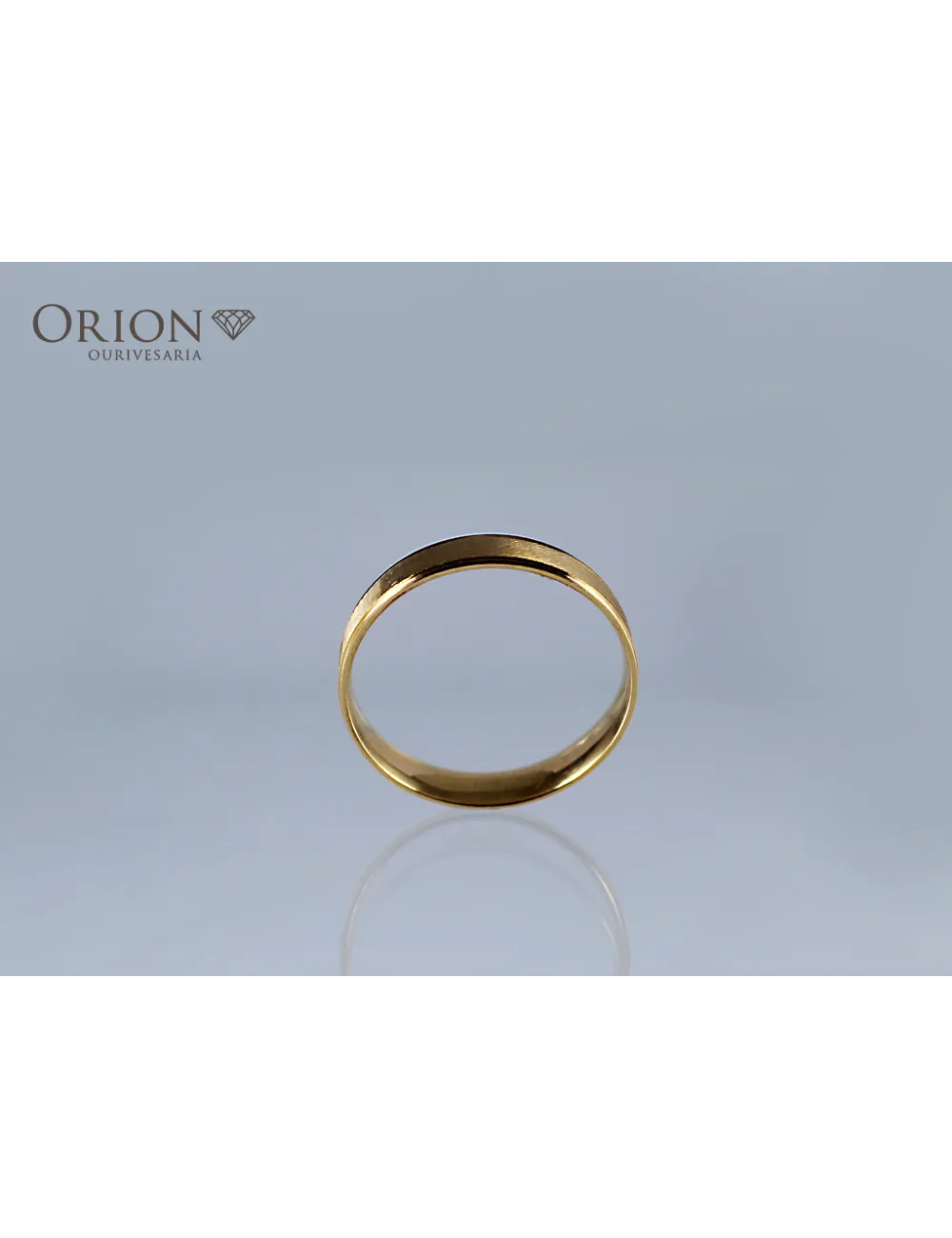Gold wedding ring