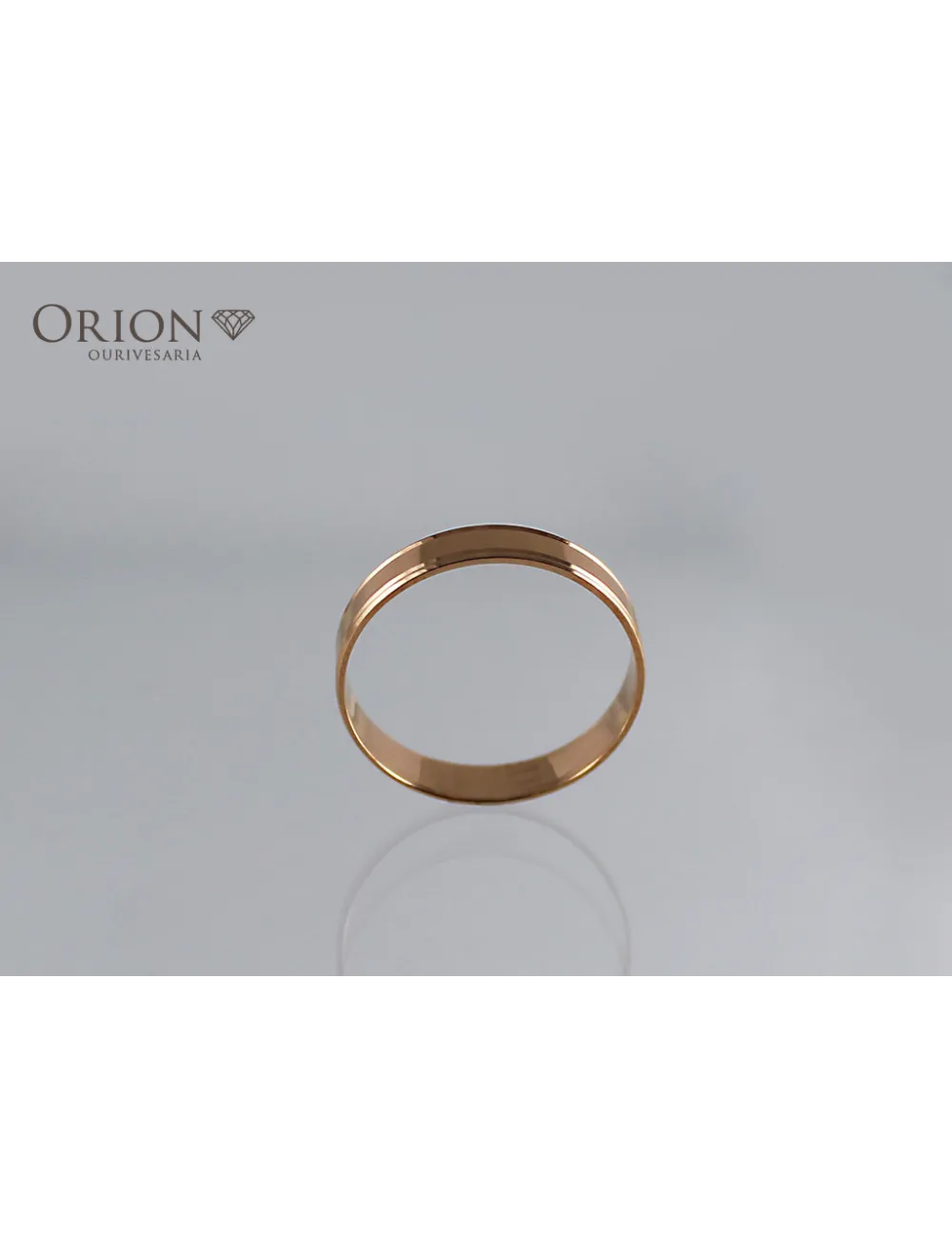 Gold wedding ring