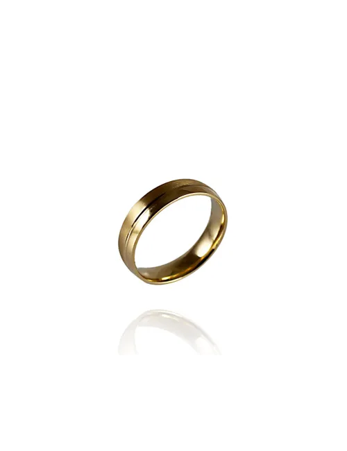 Gold wedding ring