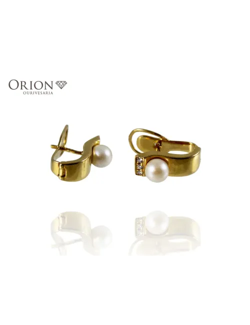 Pre-owned gold earrings
