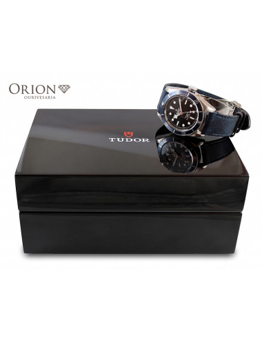 Tudor Heritage Black Bay